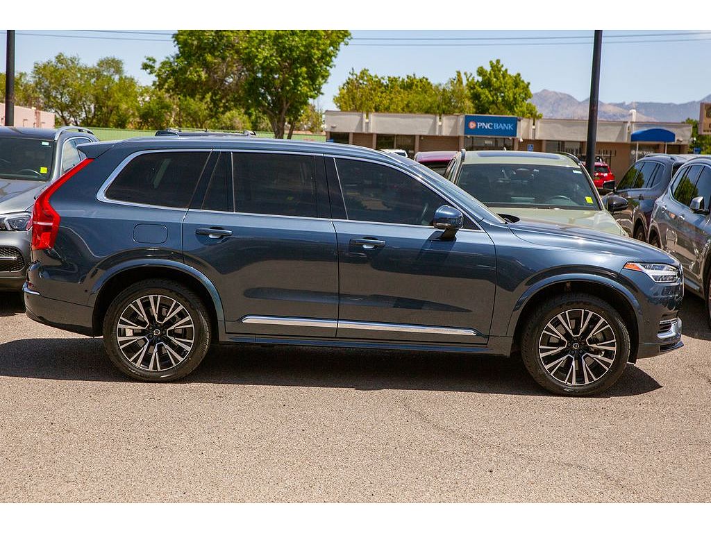 2023 Volvo XC90 Recharge Plug-In Hybrid Plus 6-Seater