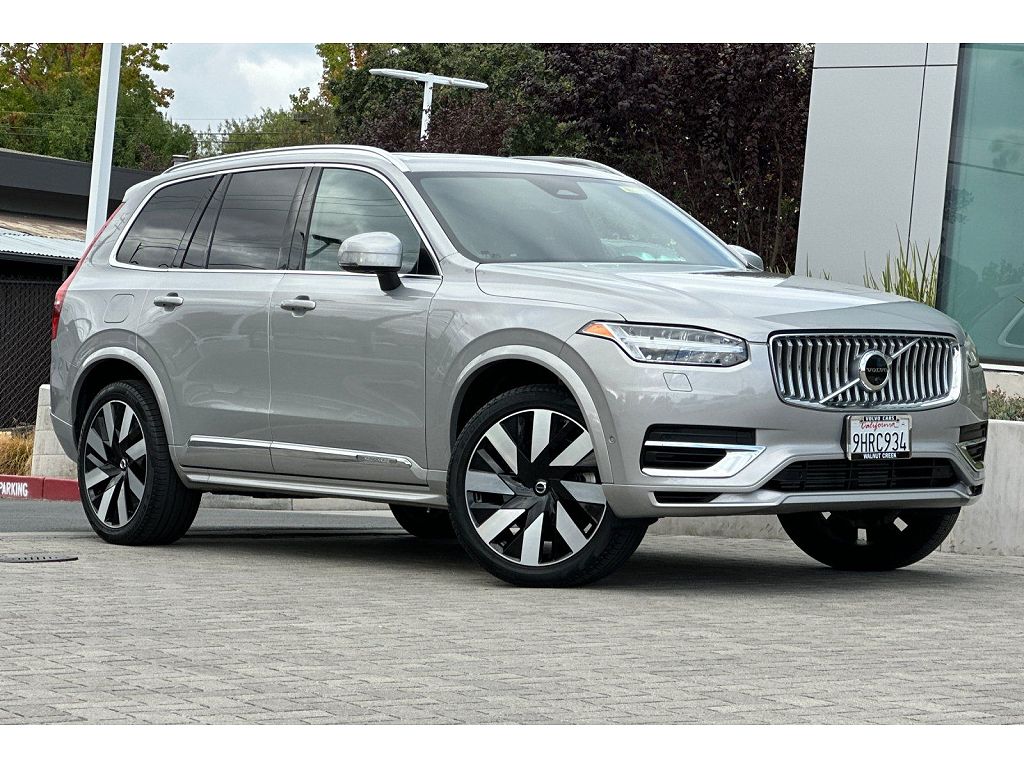 2023 Volvo XC90 Recharge Plug-In Hybrid Ultimate Bright 7-Seater