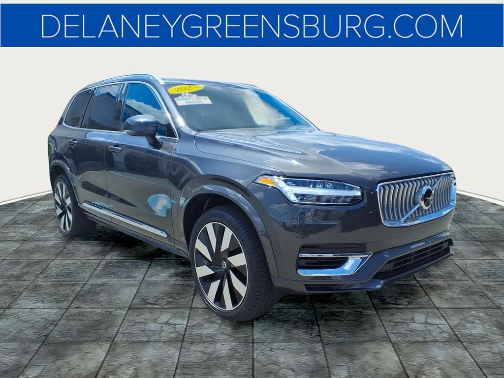 2023 Volvo XC90 Recharge T8 Ultimate Bright