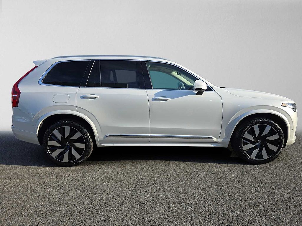 2023 Volvo XC90 Recharge Plug-In Hybrid Ultimate Bright 7-Seater