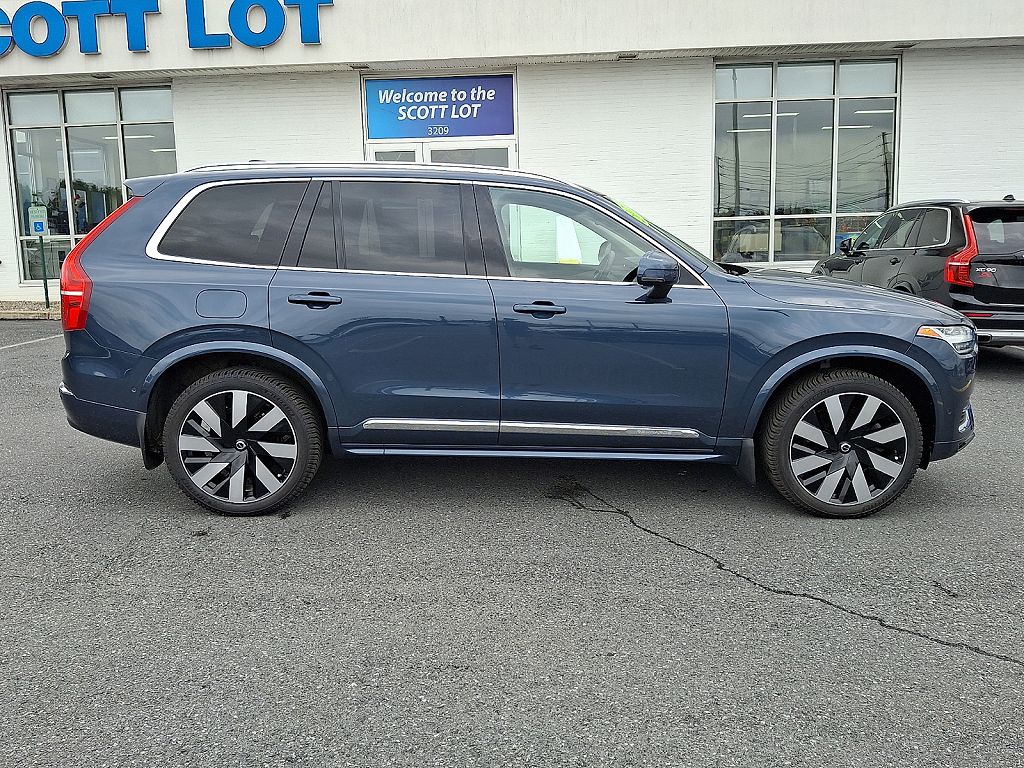 2023 Volvo XC90 Recharge Plug-In Hybrid Ultimate Bright 7-Seater