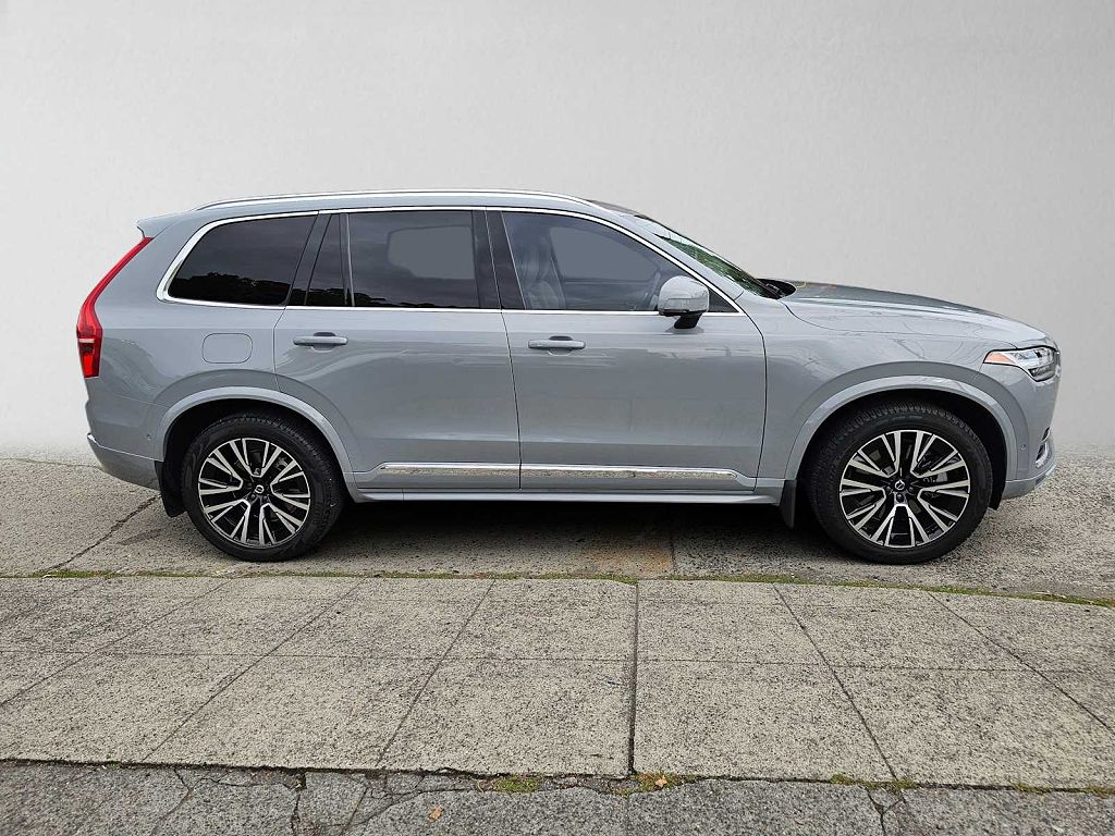 2024 Volvo XC90 plug-in hybrid T8 Plus Bright 7-Seater