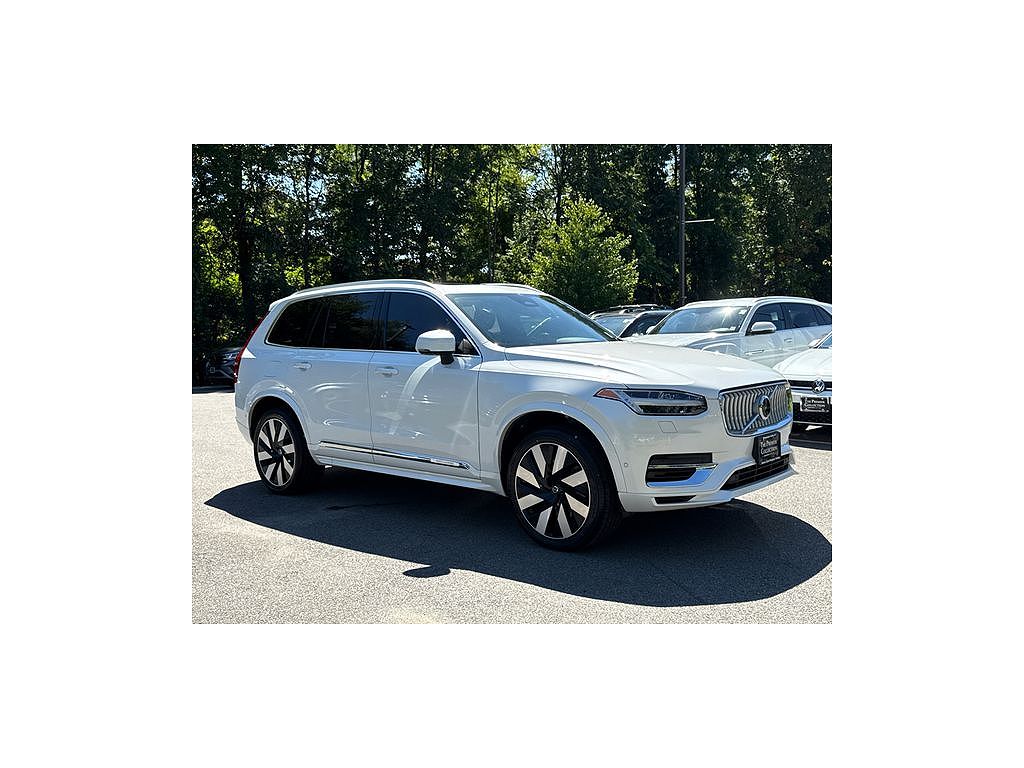 2024 Volvo XC90 plug-in hybrid T8 Plus Bright 7-Seater