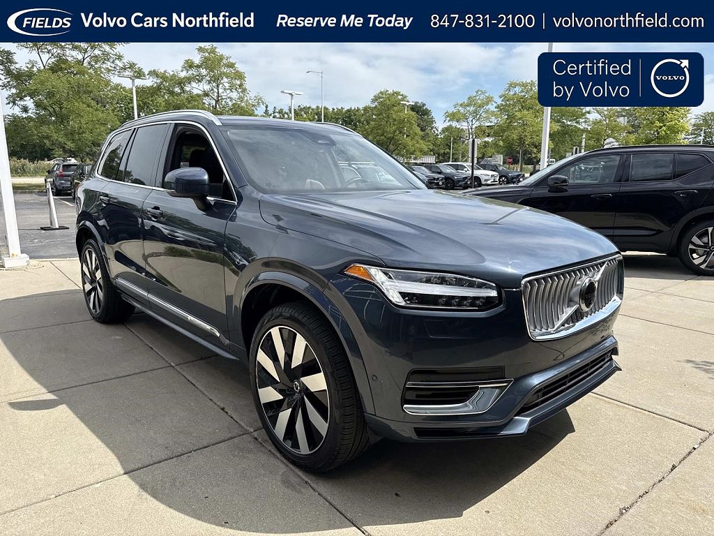 2024 Volvo XC90 plug-in hybrid T8 Plus Bright Theme 7 Passenger