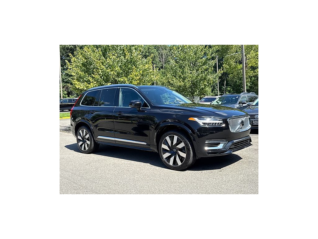 2024 Volvo XC90 plug-in hybrid T8 Plus Bright 7-Seater
