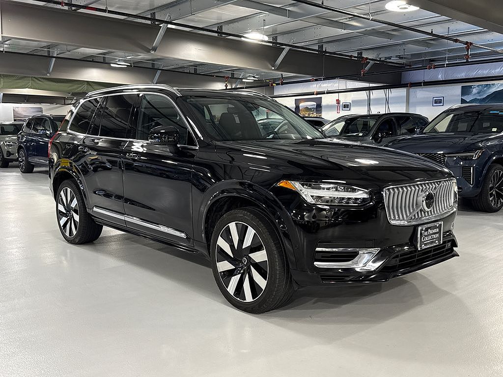 2024 Volvo XC90 plug-in hybrid T8 Plus Bright 7-Seater
