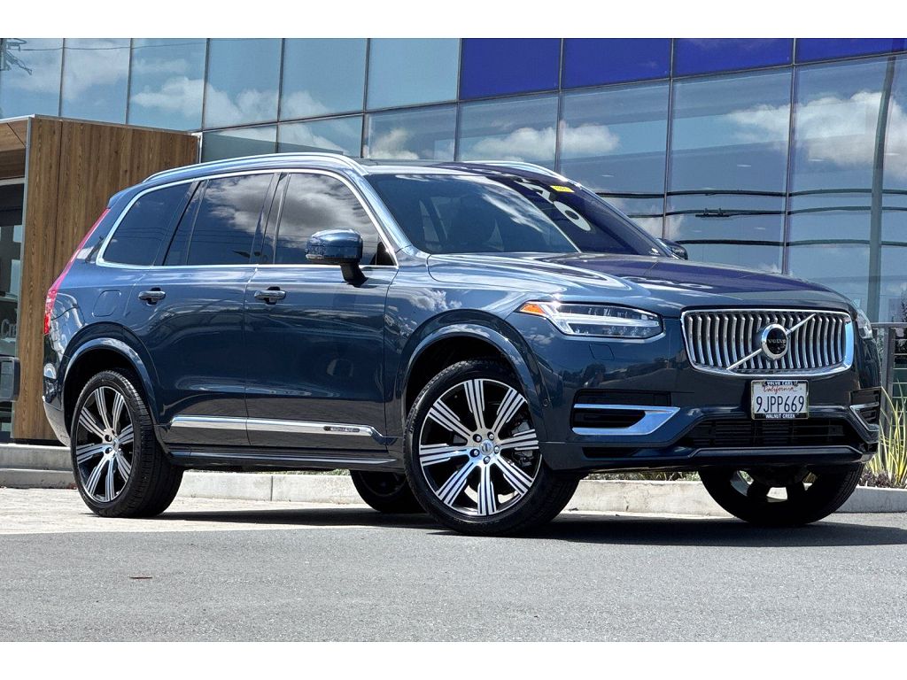 2024 Volvo XC90 plug-in hybrid T8 Plus Bright 7-Seater