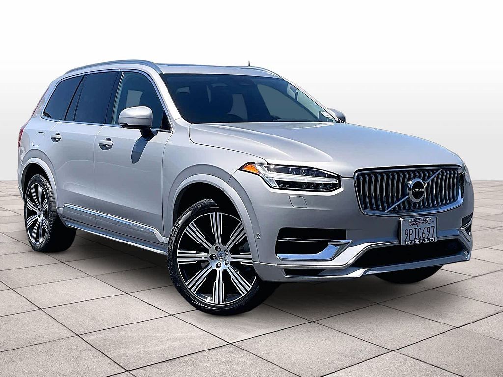 2024 Volvo XC90 Recharge Plug-In Hybrid Plus Bright Theme