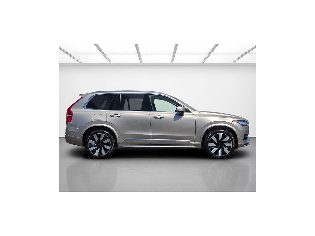 2024 Volvo XC90 Recharge Plug-In Hybrid Ultimate