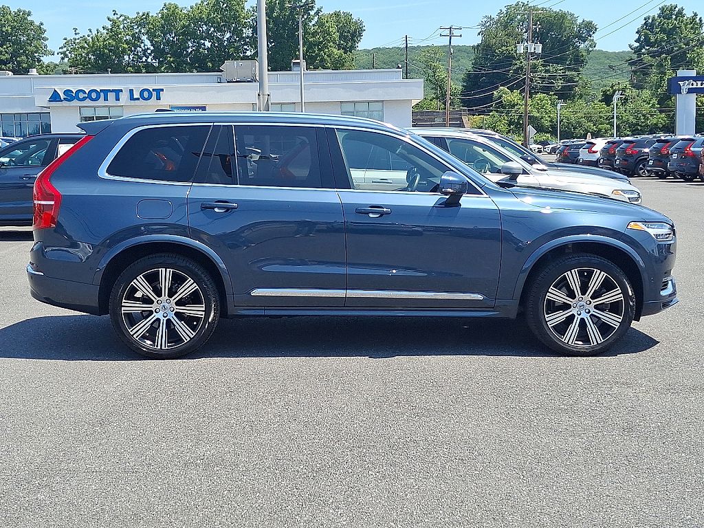 2024 Volvo XC90 plug-in hybrid T8 Ultimate Bright 7-Seater