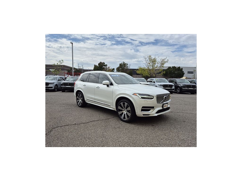 2022 Volvo XC90 Recharge Plug-In Hybrid T8 Inscription Extended Range