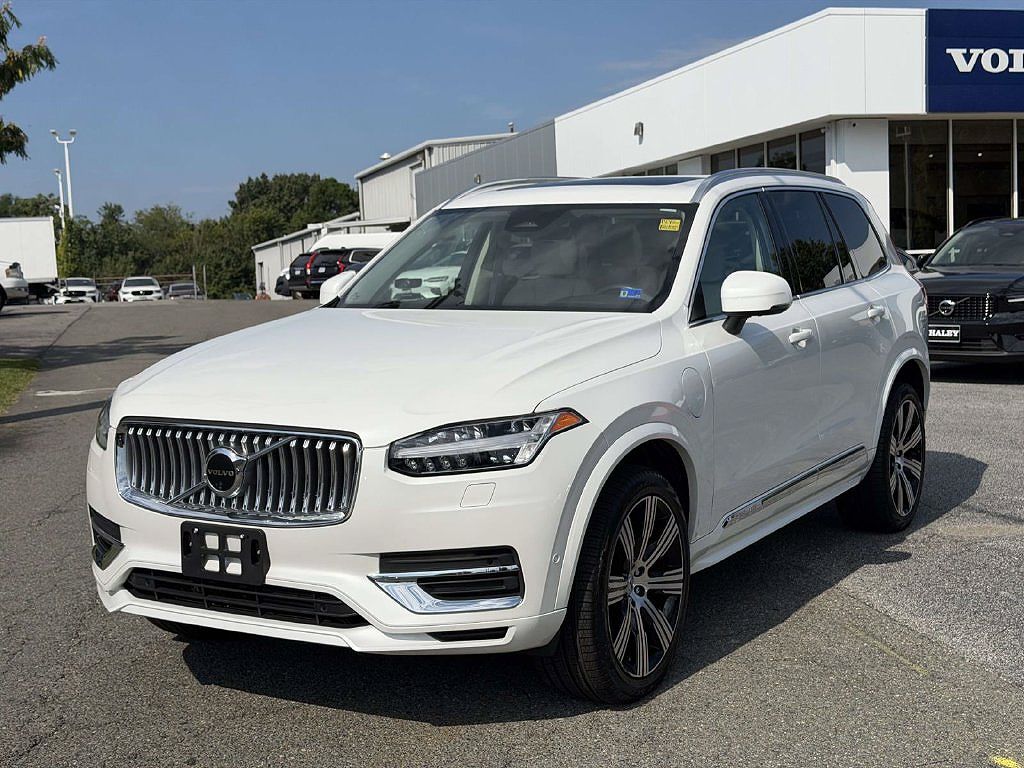 2023 Volvo XC90 Recharge Plug-In Hybrid T8 Plus Bright Theme 7 Passenger