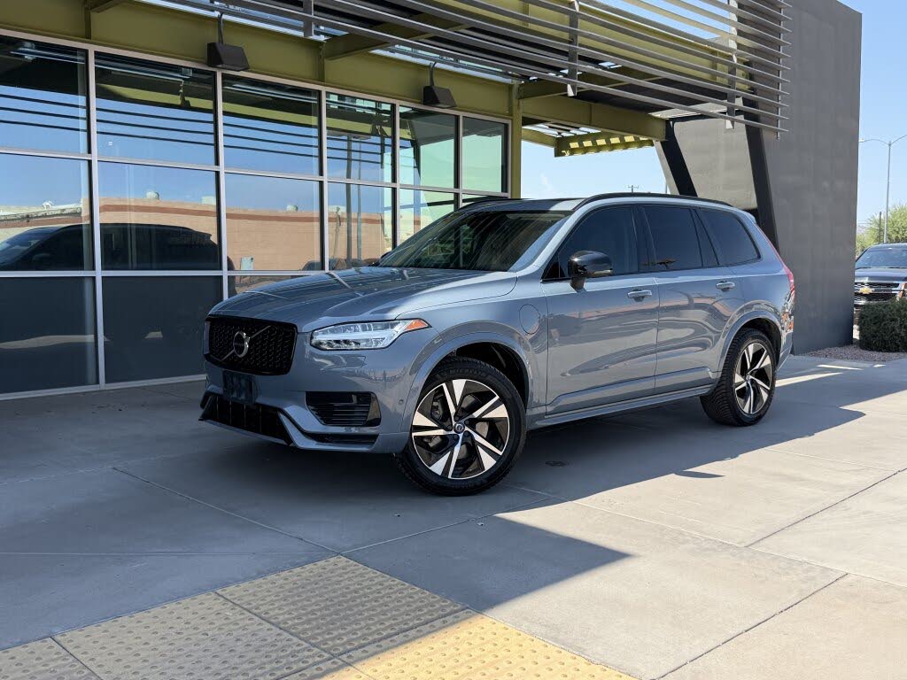2023 Volvo XC90 Recharge T8 Plus Dark