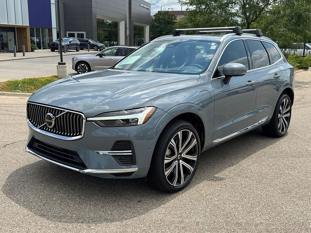 2023 Volvo XC60 Recharge Plug-In Hybrid Ultimate Bright