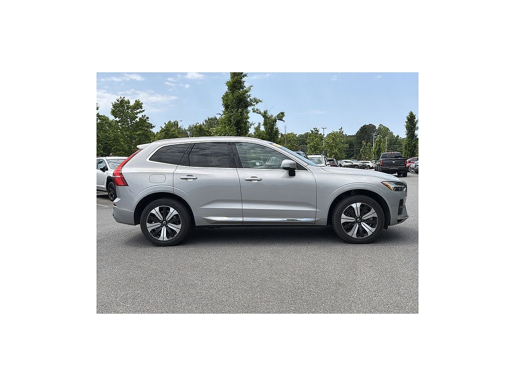 2023 Volvo XC60 Recharge T8 Plus Bright