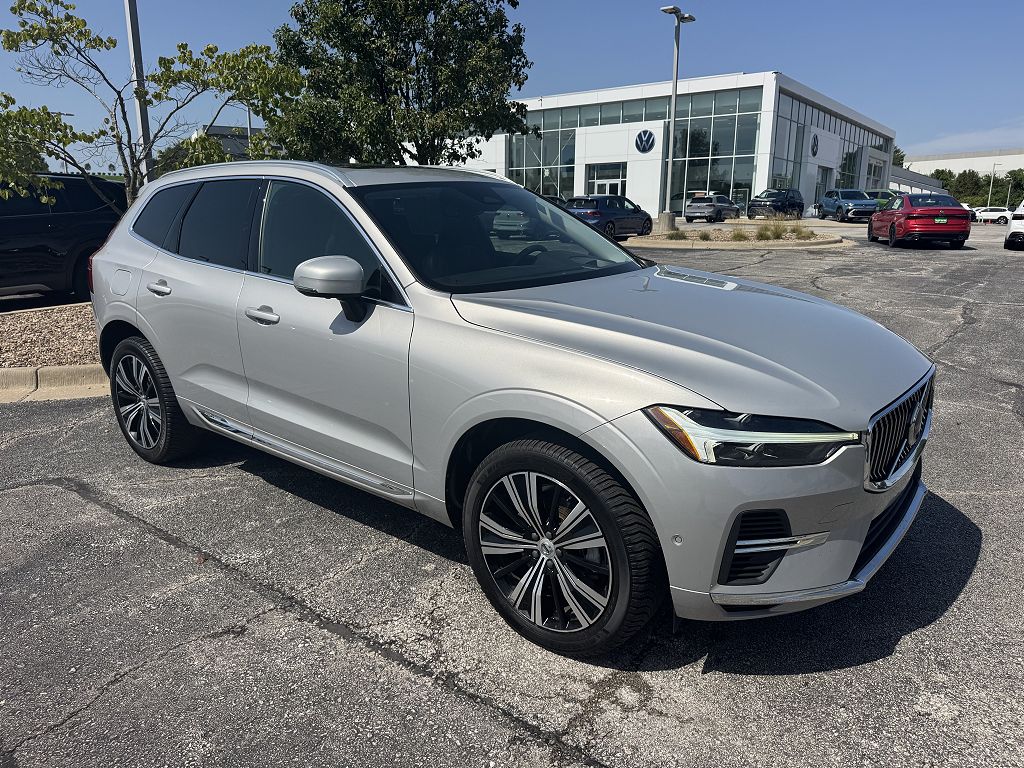 2023 Volvo XC60 Recharge T8 Ultimate Bright