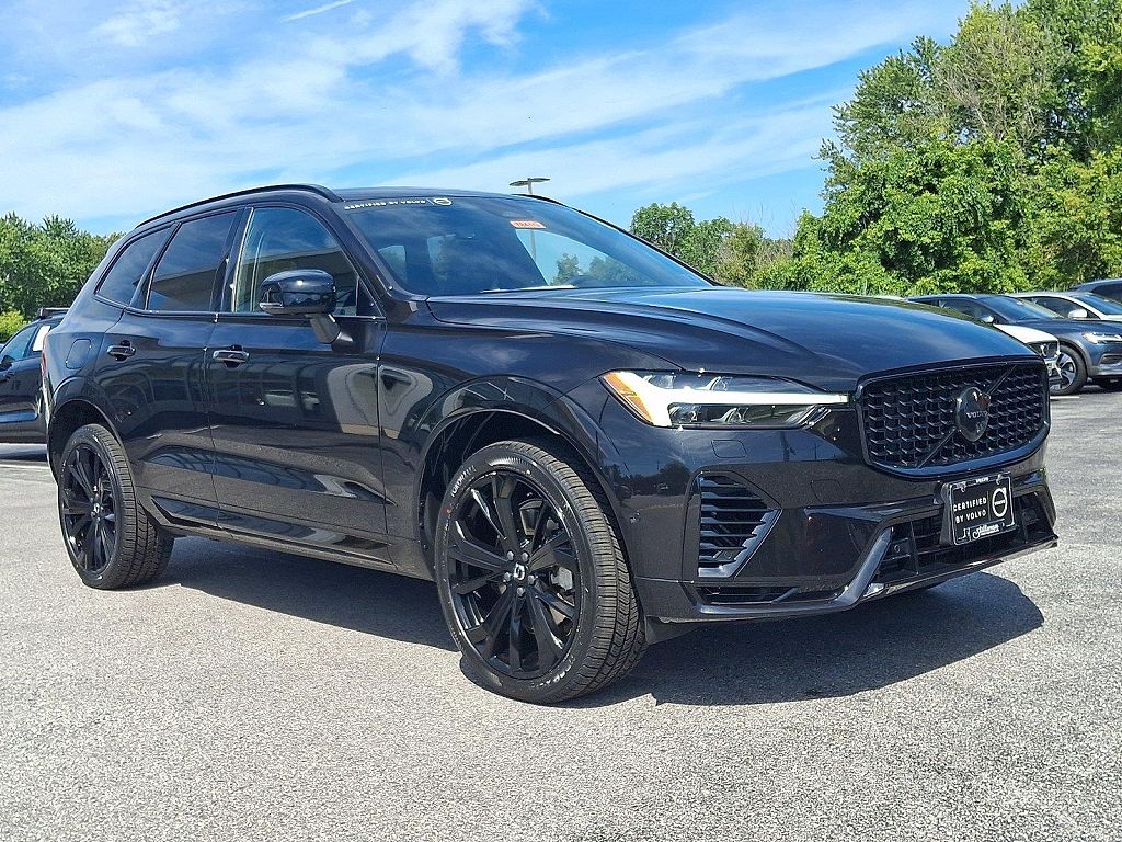 2024 Volvo XC60 Recharge Plug-In Hybrid Ultimate Black Edition