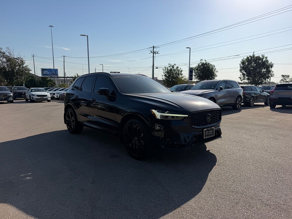 2024 Volvo XC60 plug-in hybrid T8 Ultimate Black Edition