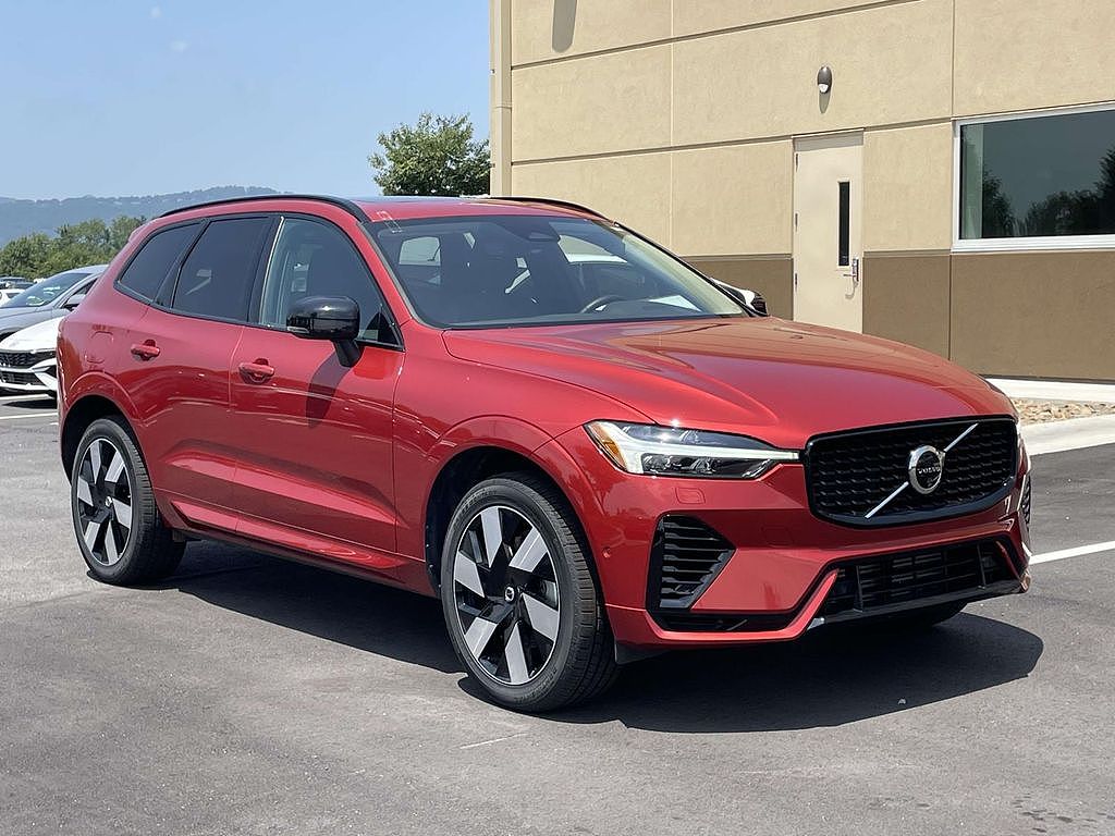 2024 Volvo XC60 Recharge T8 Plus