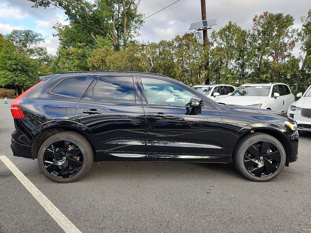 2024 Volvo XC60 plug-in hybrid T8 Plus Dark