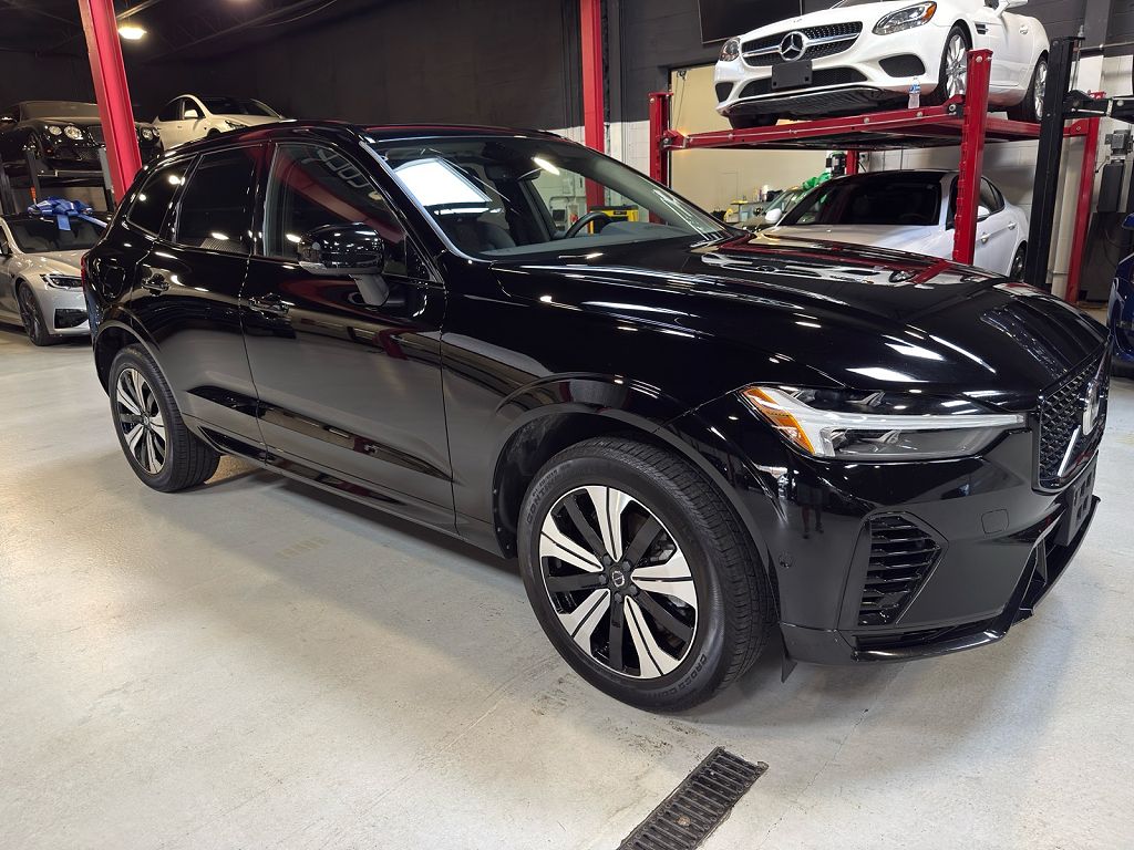 2023 Volvo XC60 Recharge T8 Plus Dark