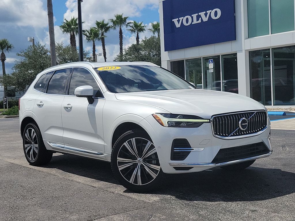 2022 Volvo XC60 Recharge Plug-In Hybrid T8 Inscription