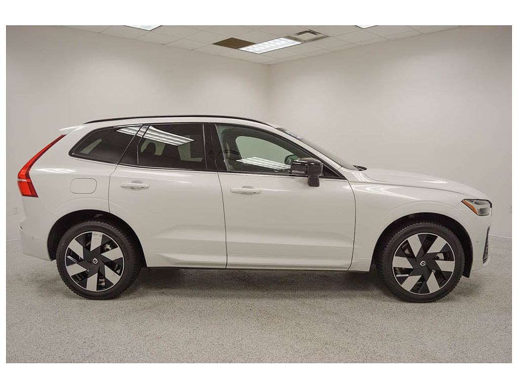 2024 Volvo XC60 Recharge T8 Plus
