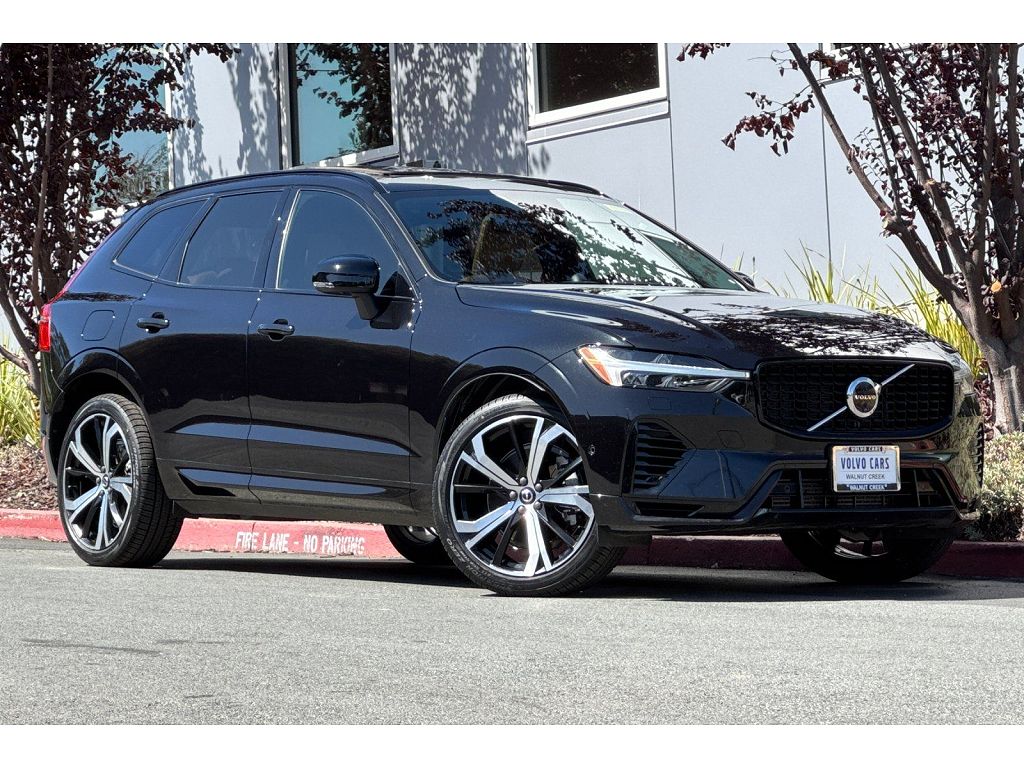 2024 Volvo XC60 plug-in hybrid T8 Ultimate Dark