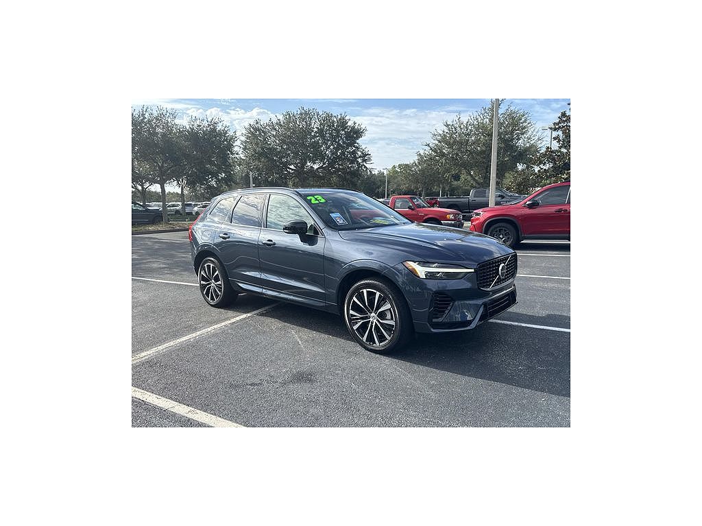 2023 Volvo XC60 Recharge T8 Plus Dark