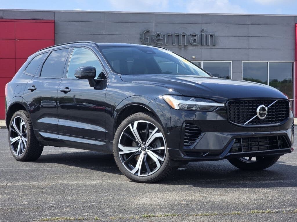 2023 Volvo XC60 Recharge T8 Ultimate Dark