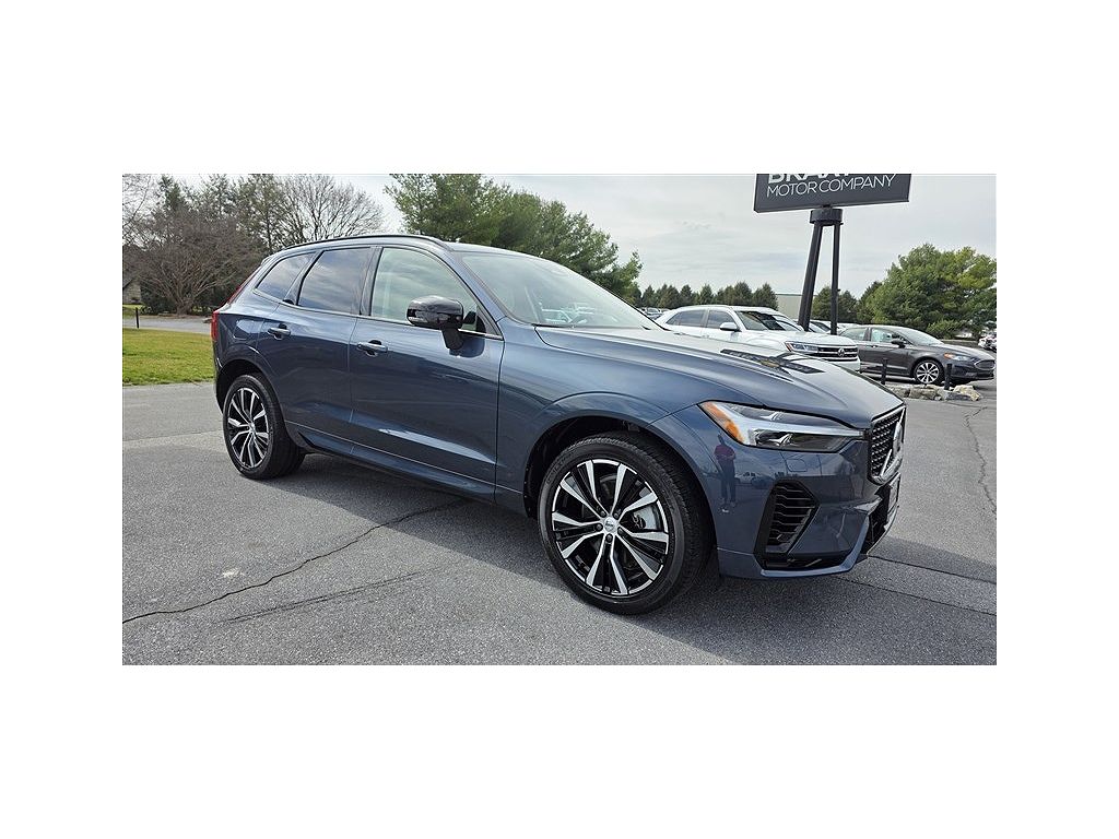 2023 Volvo XC60 Recharge T8 Ultimate Dark