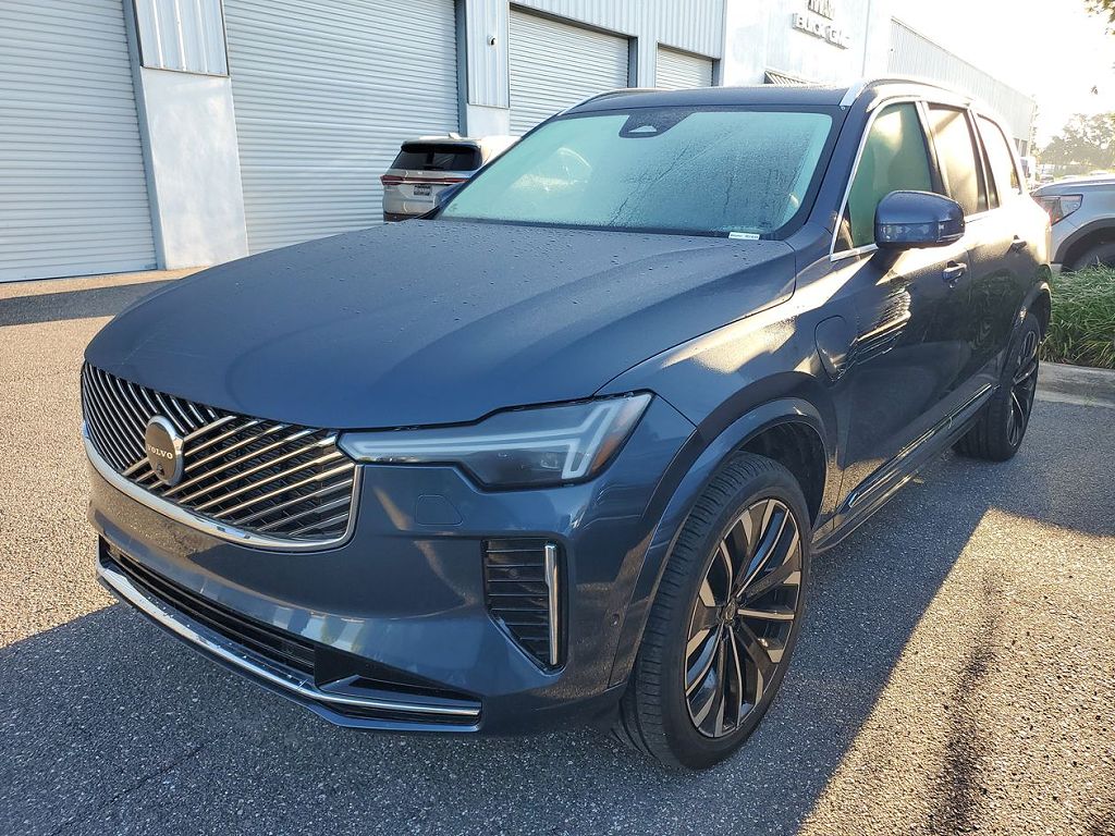 2025 Volvo XC90 Plug-In Hybrid Ultra
