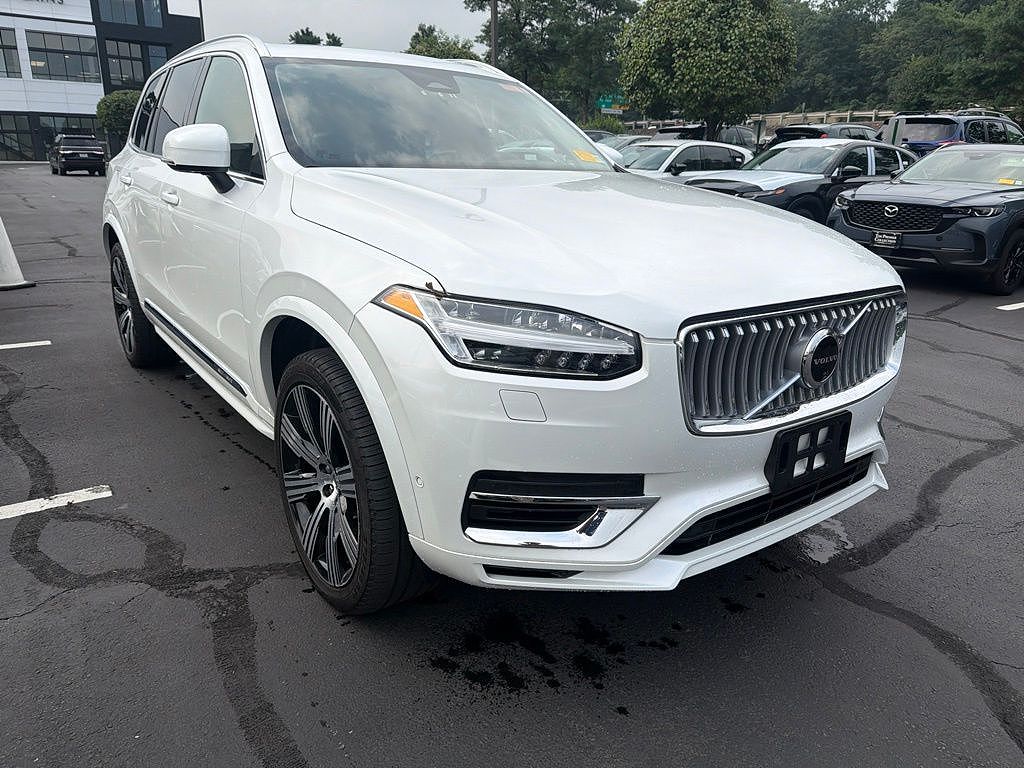2024 Volvo XC90 plug-in hybrid T8 Plus 6-Seater