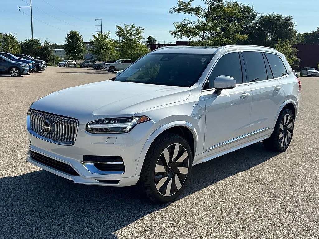 2024 Volvo XC90 plug-in hybrid T8 Ultimate 6-Seater