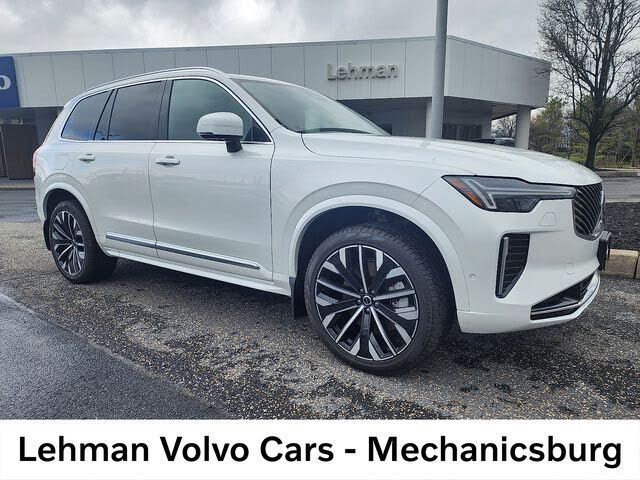 2025 Volvo XC90 T8 Plus