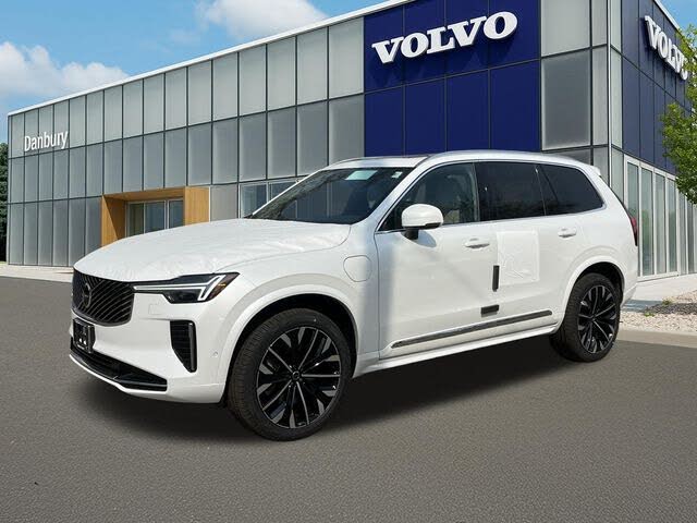 2026 Volvo XC90 plug-in hybrid T8 Plus