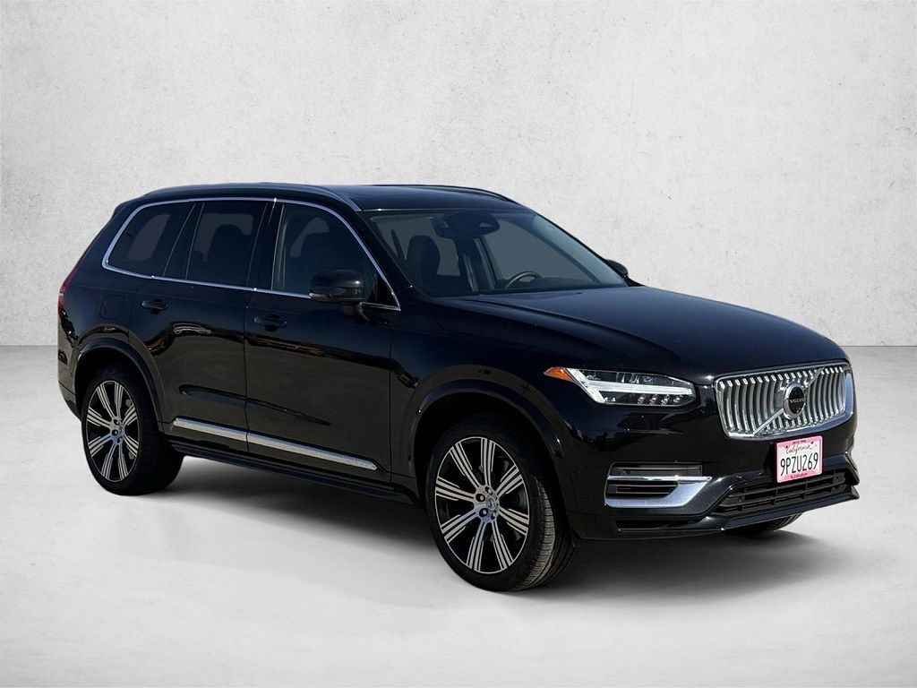 2025 Volvo XC90 Plug-In Hybrid T8 Plus