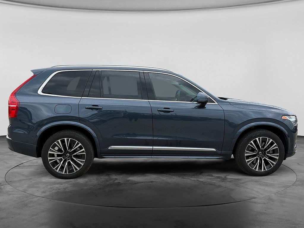 2025 Volvo XC90 Plug-In Hybrid T8 Plus