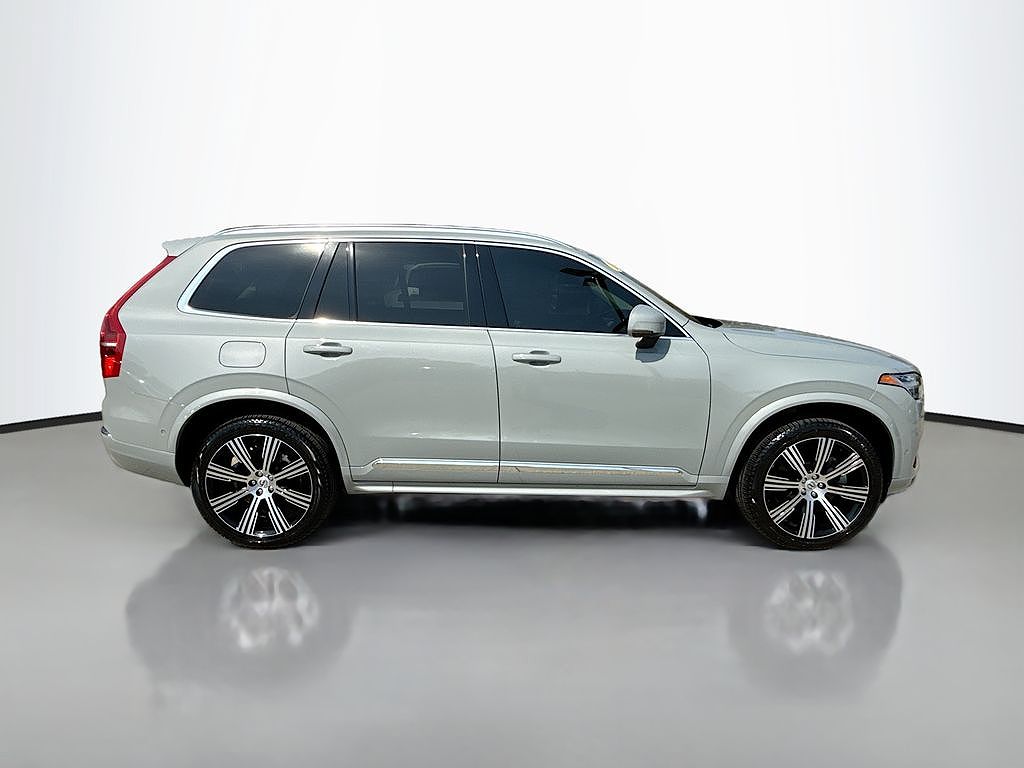 2025 Volvo XC90 Plug-In Hybrid T8 Plus