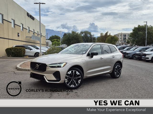 2026 Volvo XC60 T8 Plus