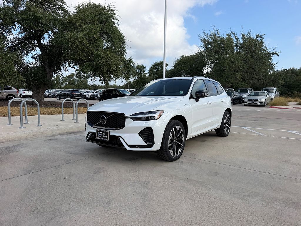 2026 Volvo XC60 plug-in hybrid T8 Plus