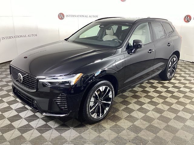 2026 Volvo XC60 plug-in hybrid T8 Plus