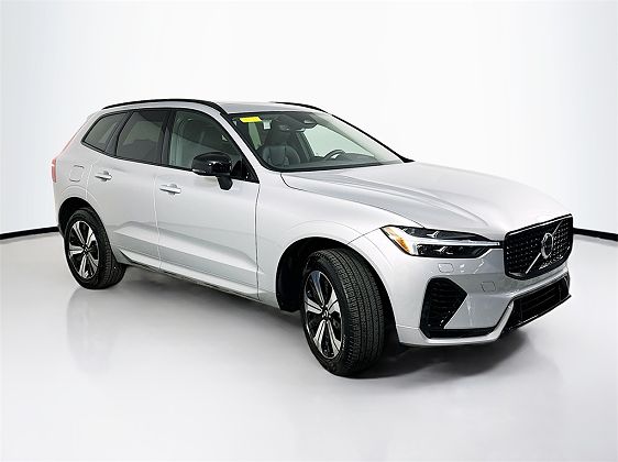 2025 Volvo XC60 T8 Core