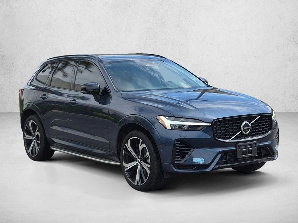2025 Volvo XC60 Plug-In Hybrid T8 Ultra