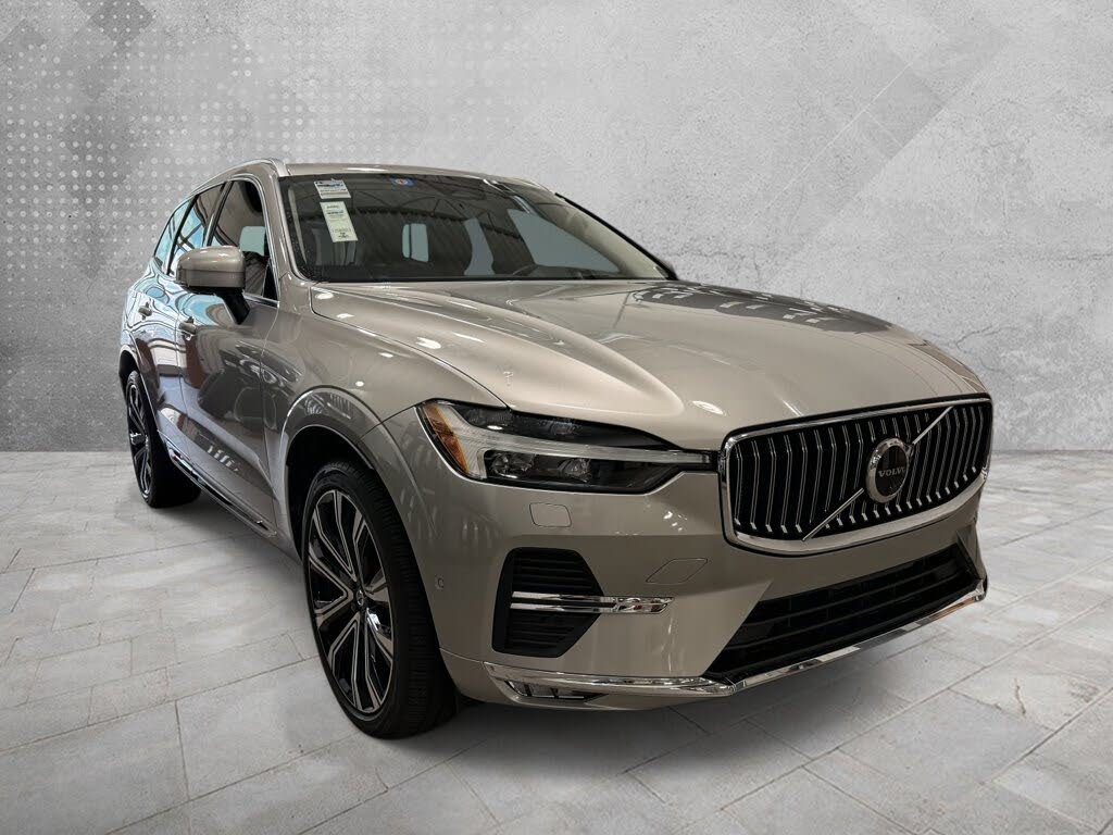 2023 Volvo XC60 B5 FWD Ultimate Bright