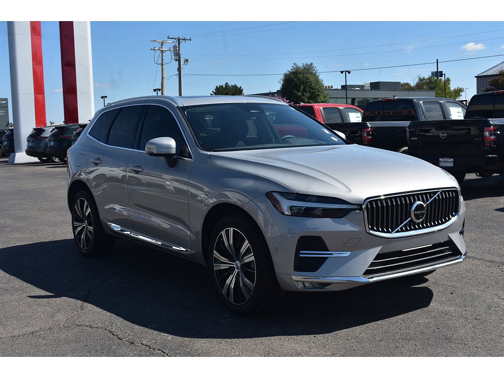 2023 Volvo XC60 B5 Plus Bright