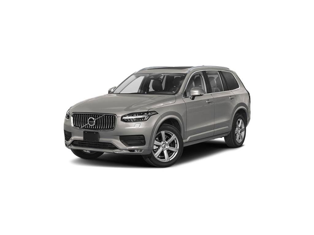 2024 Volvo XC90 B5 Plus