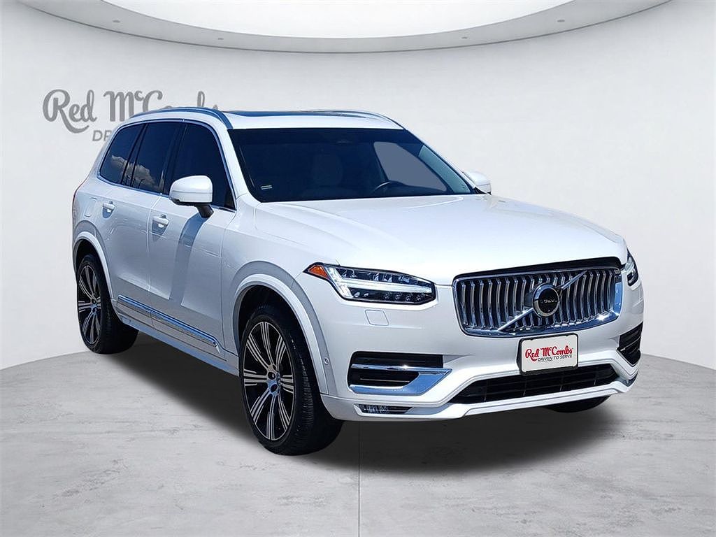 2024 Volvo XC90 B5 Plus