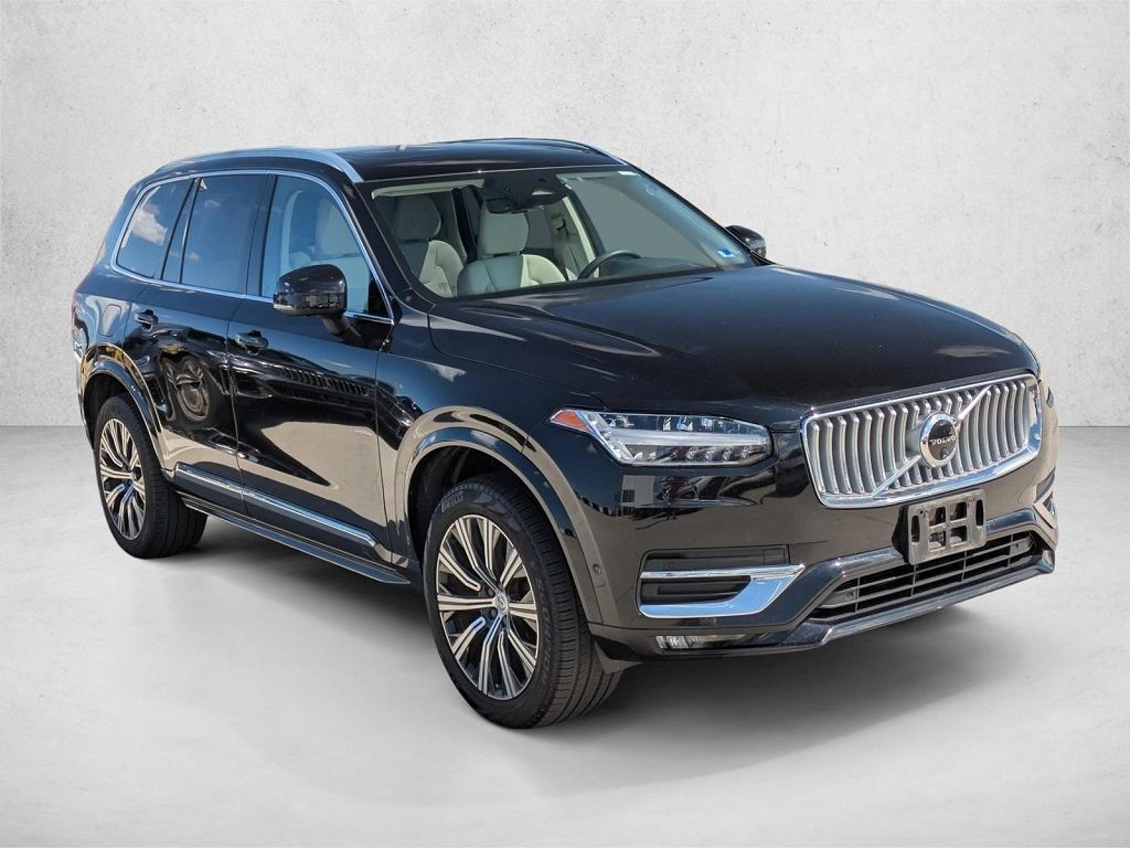 2024 Volvo XC90 B5 Plus Bright