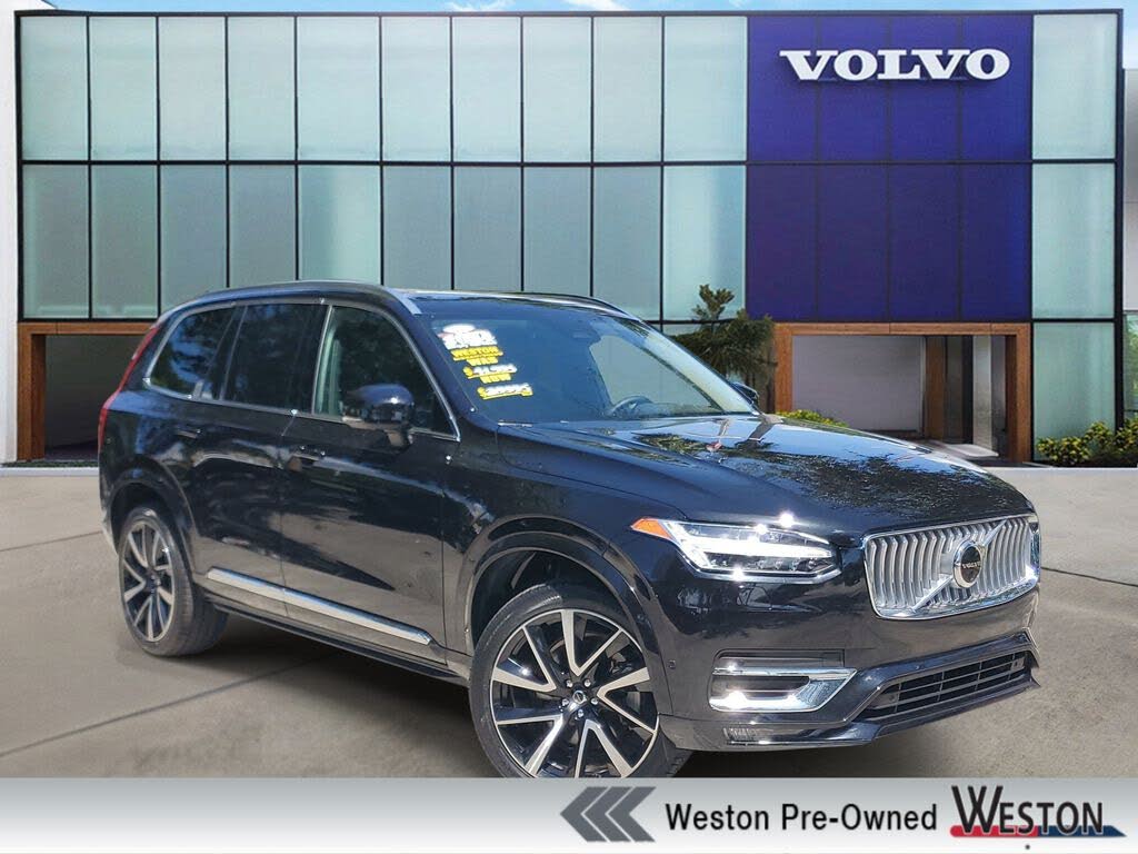 2024 Volvo XC90 B5 Plus